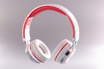 Comparing the Best Noise-Canceling Headphones: Which Brand Reigns Supreme?